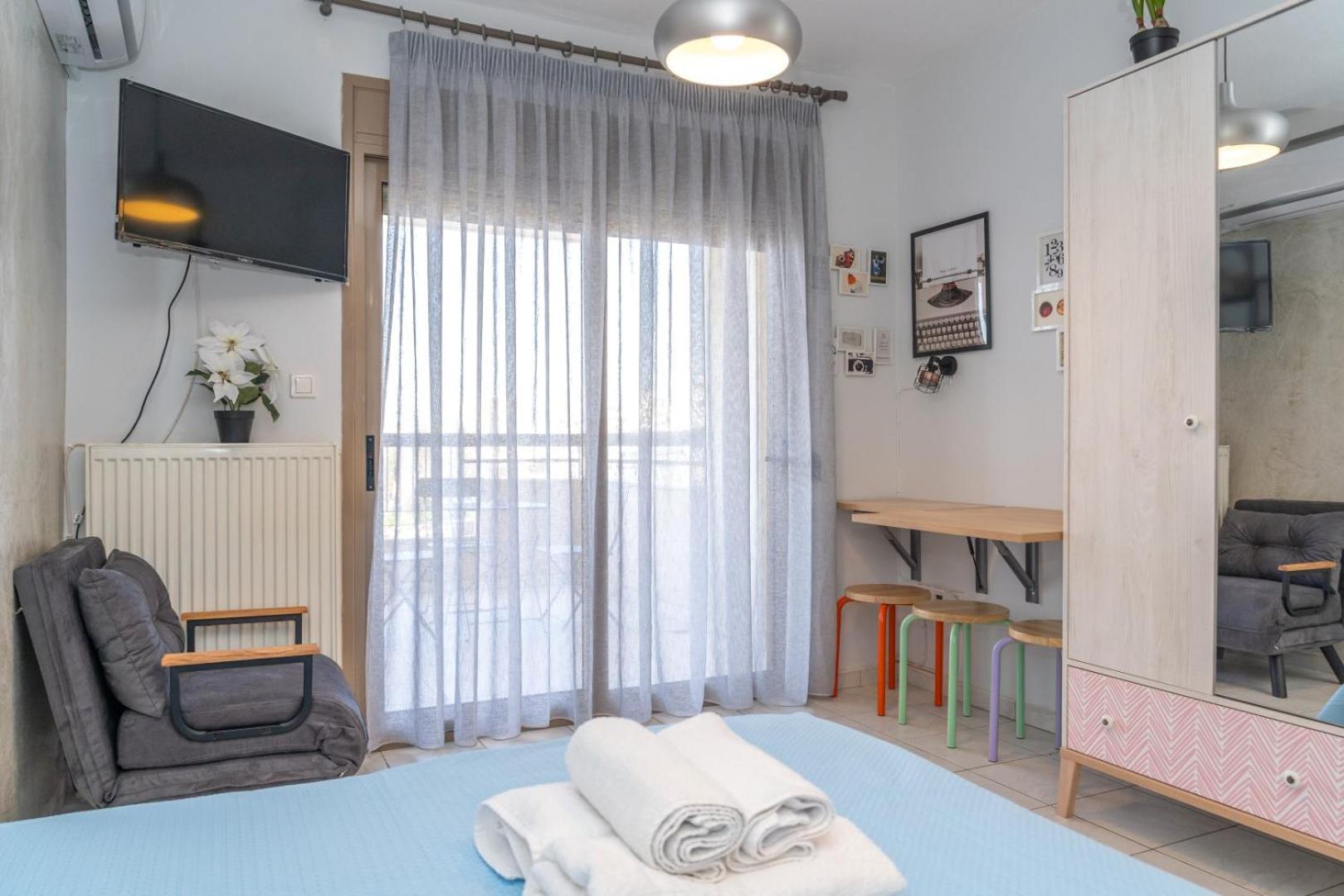 Kosmos Service Apartment Beautiful Studio 3 With Additional Cost Parking سالونيك المظهر الخارجي الصورة
